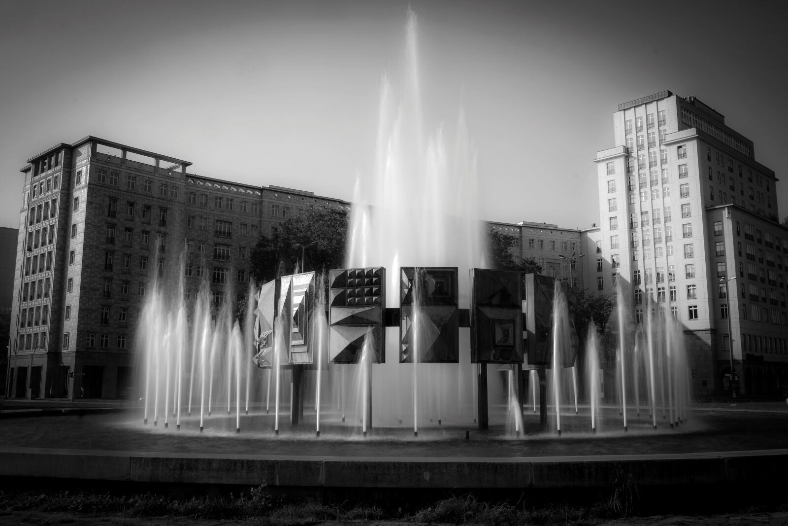 Fujifilm X-Pro1 sample photo. Berlin, strausberger platz, fountain photography