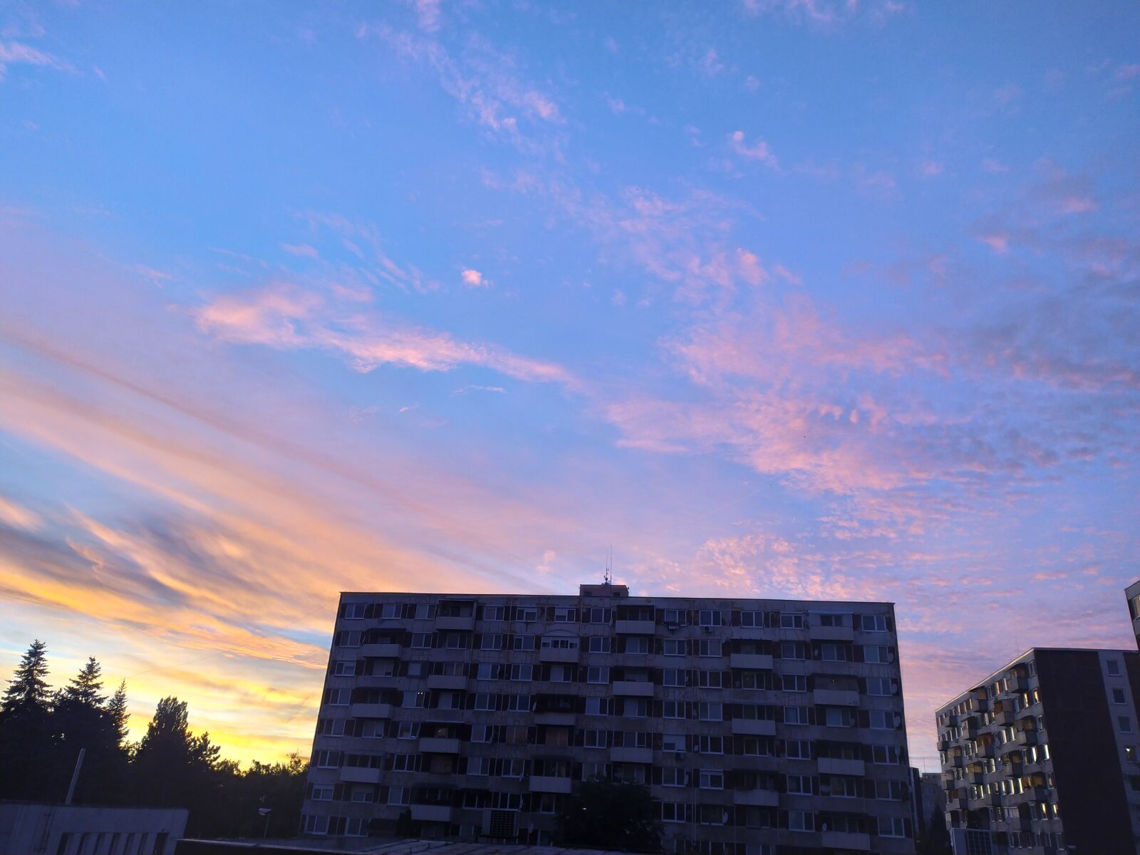 Xiaomi Redmi Note 7 sample photo. The sky, colors, game photography