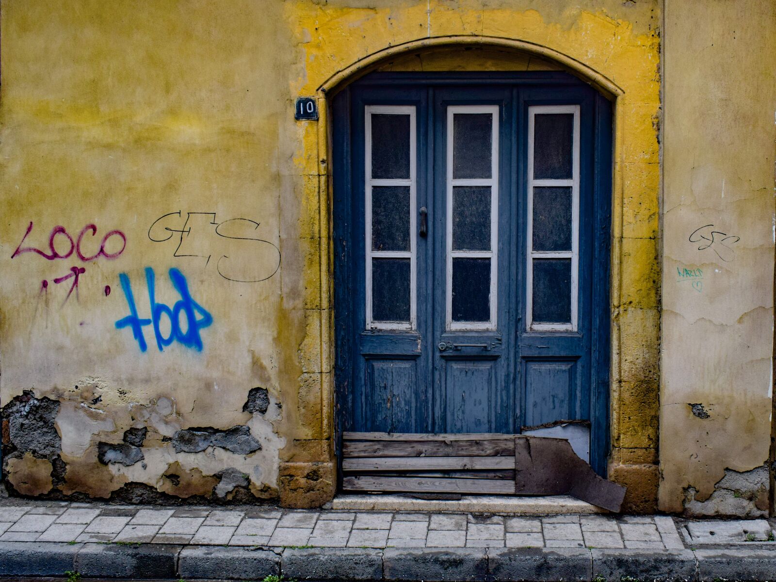 Nikon D3300 sample photo. Door, architecture, house photography