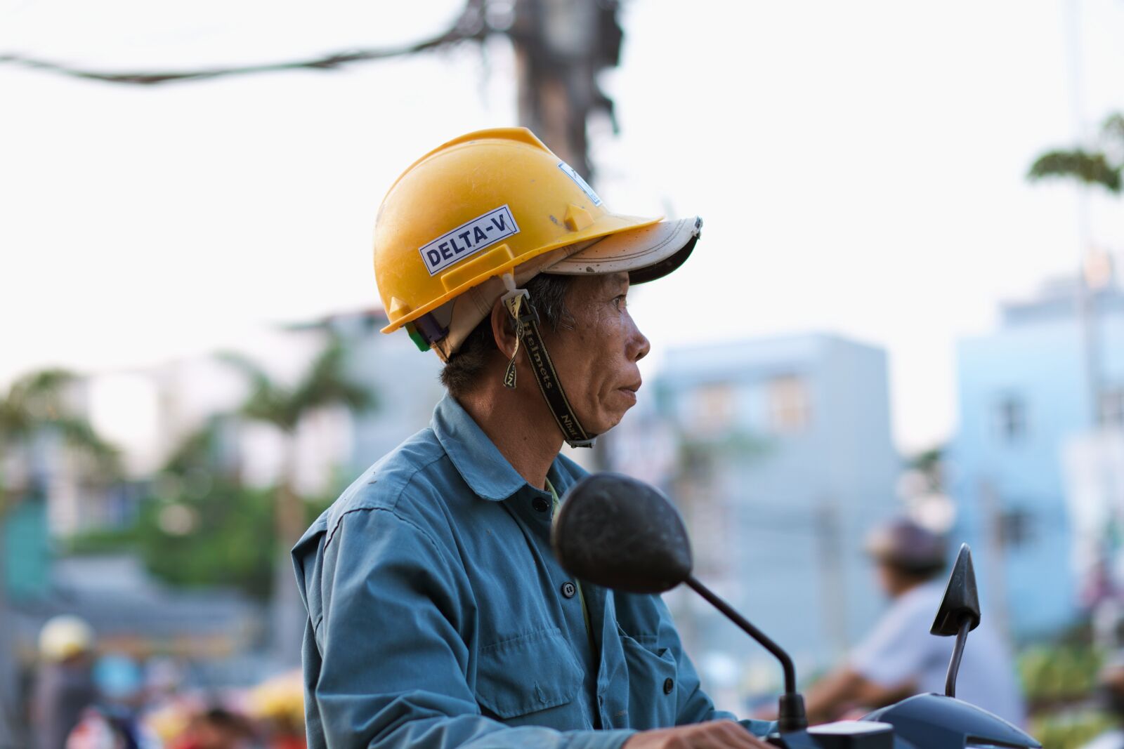 Canon EF 85mm F1.8 USM sample photo. Think, worker, portrait photography