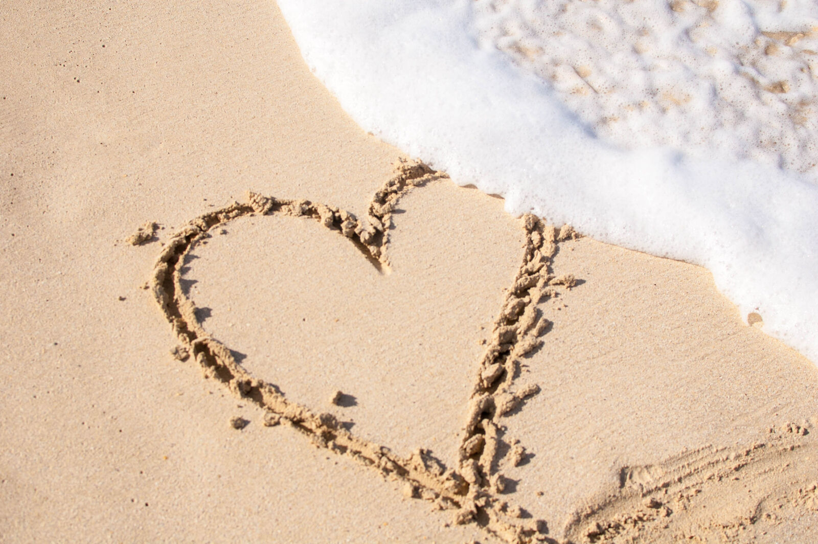 Nikon D40 sample photo. Beige, sand, with, heart photography