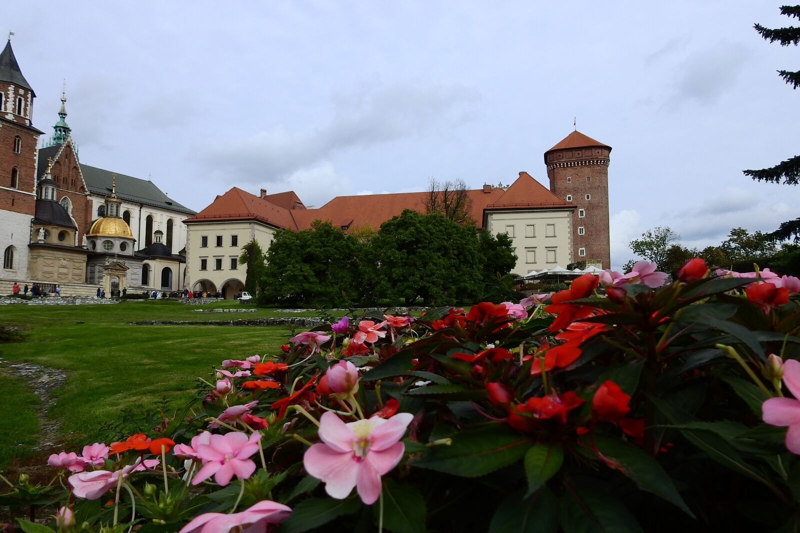 Nikon Coolpix P900 sample photo. Kraków, wawel, architecture photography