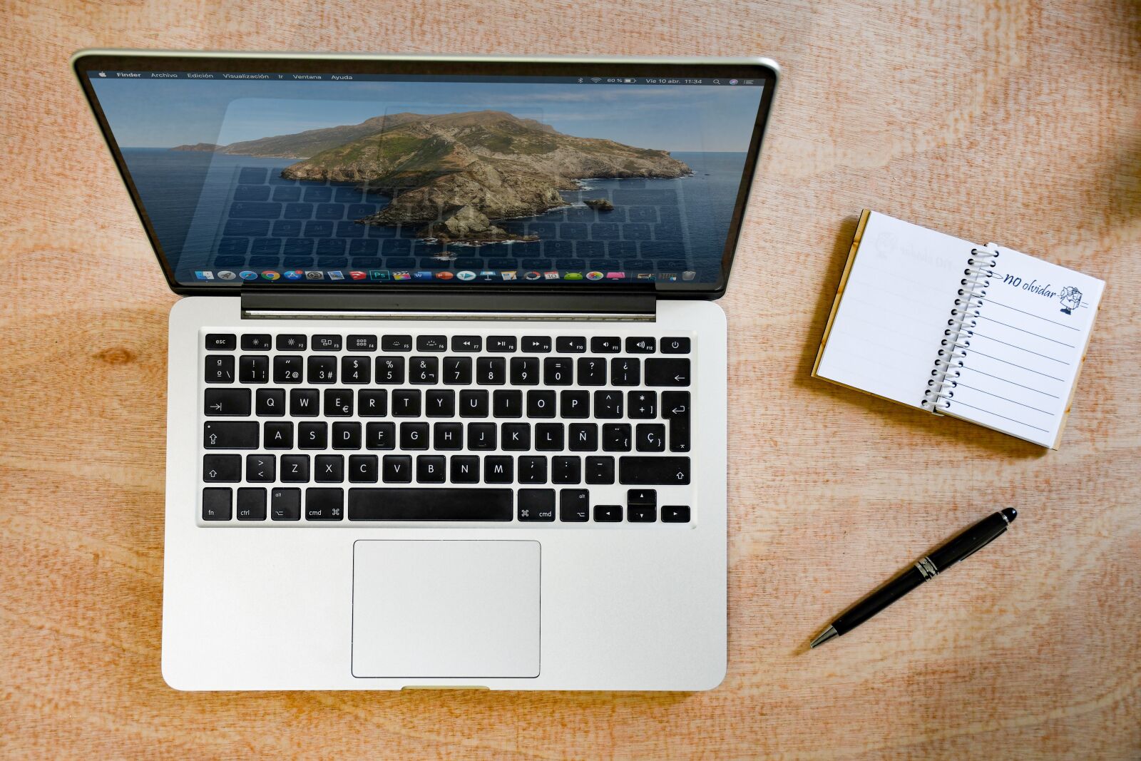 Nikon D7500 sample photo. Mac, apple, desktop photography