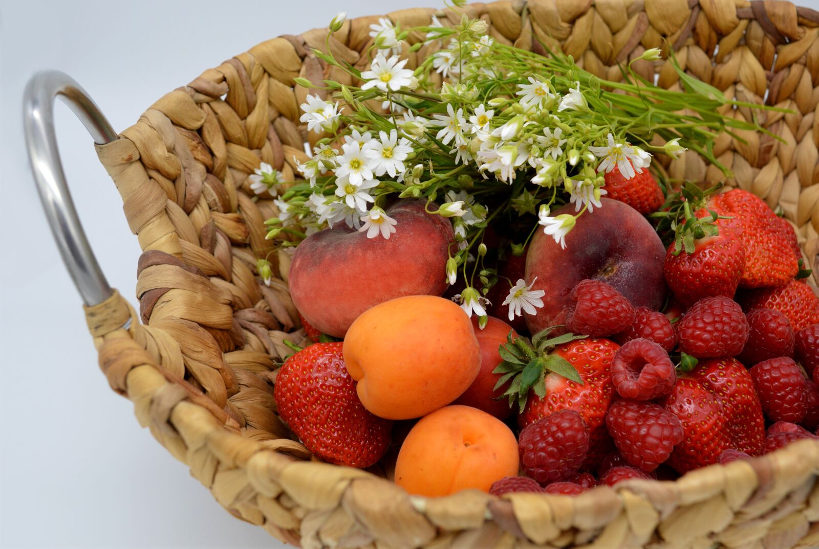 Nikon D3200 sample photo. Fruit basket, basket, fruit photography