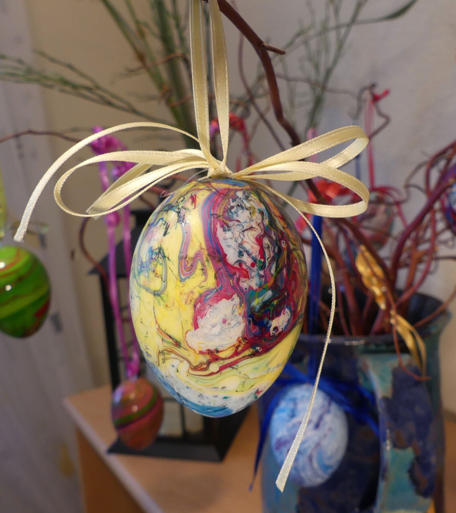 Panasonic Lumix DMC-FZ300 sample photo. Easter egg, colorful, dipping photography