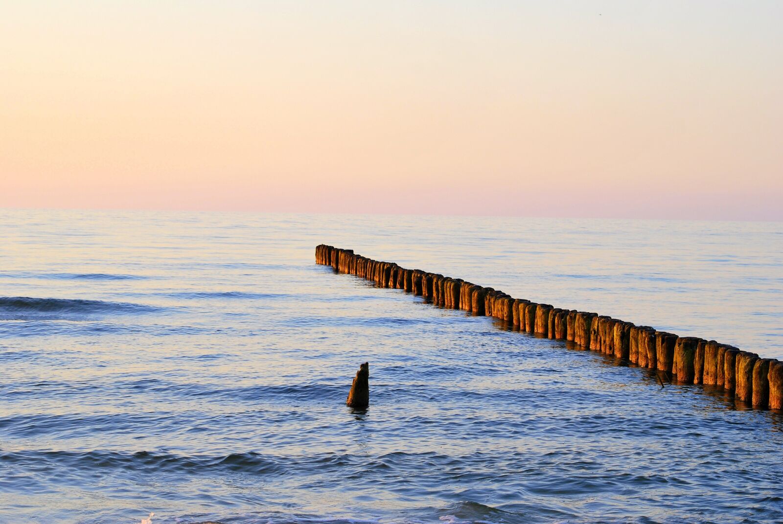Nikon D60 sample photo. The coast, holidays, water photography