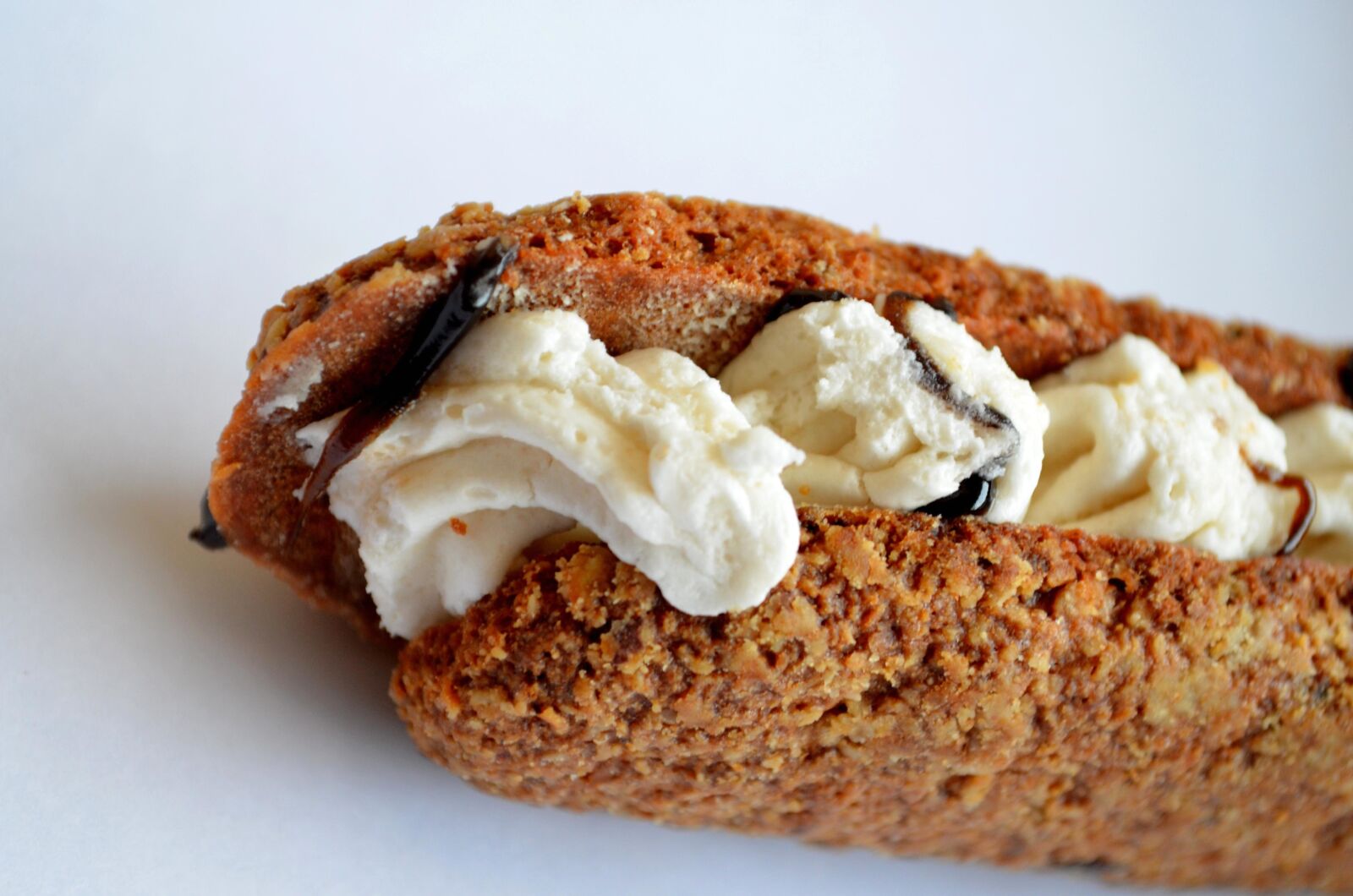 Nikon D5100 sample photo. Cream, chocolate, biscuit, dessert photography