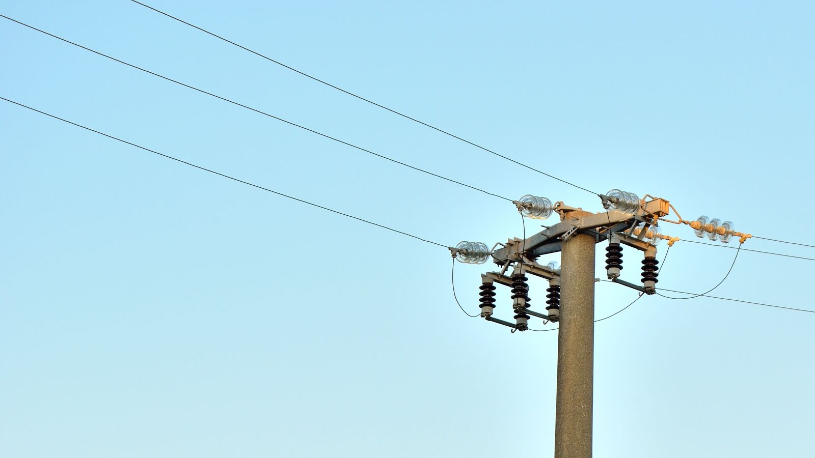 Nikon D5200 sample photo. Electricity, electric, electric current photography