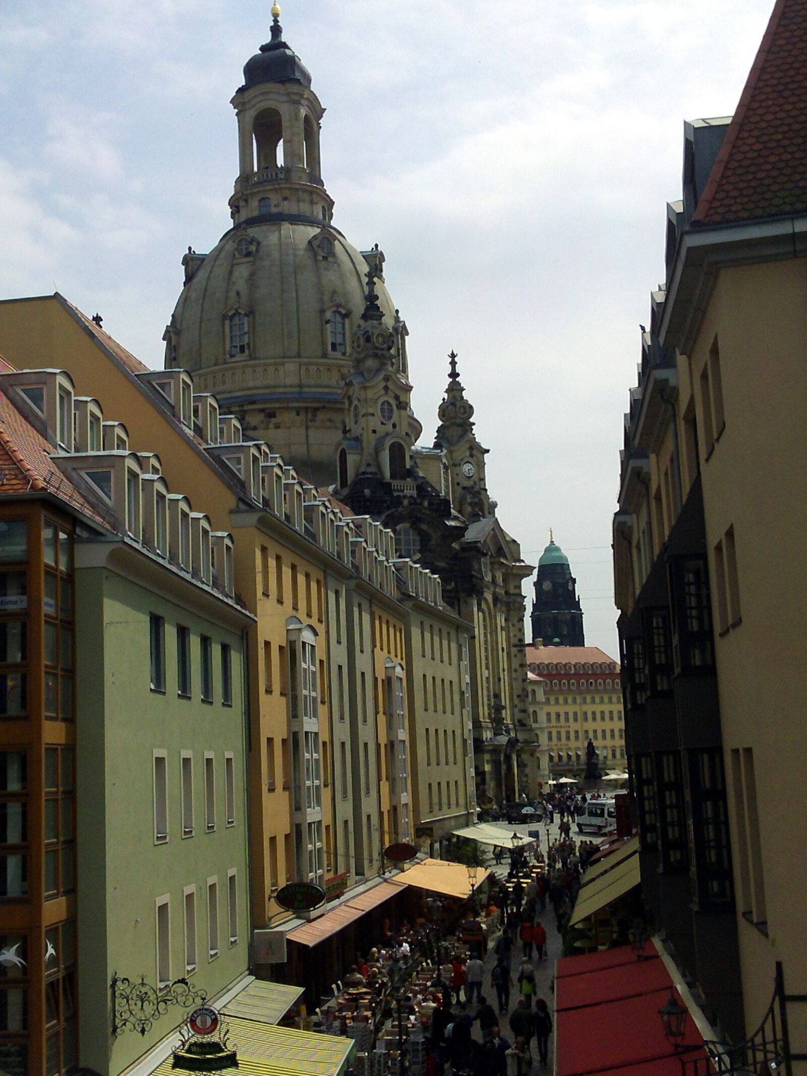 Kodak ZX1 POCKET VIDEO CAMERA sample photo. Frauenkirche, dresden, alley photography
