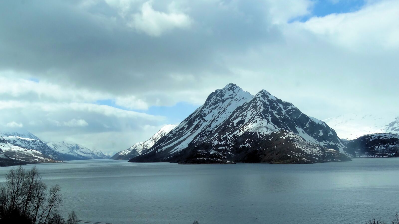 Sony Cyber-shot DSC-HX300 sample photo. Landscape, water, mountains photography