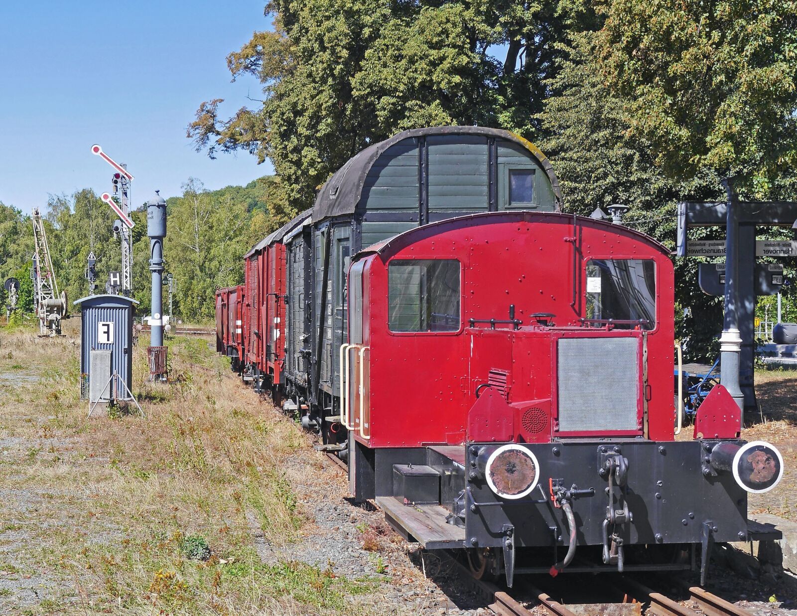 Panasonic Lumix DMC-GH3 sample photo. Locomotive, train, vehicle, transport photography