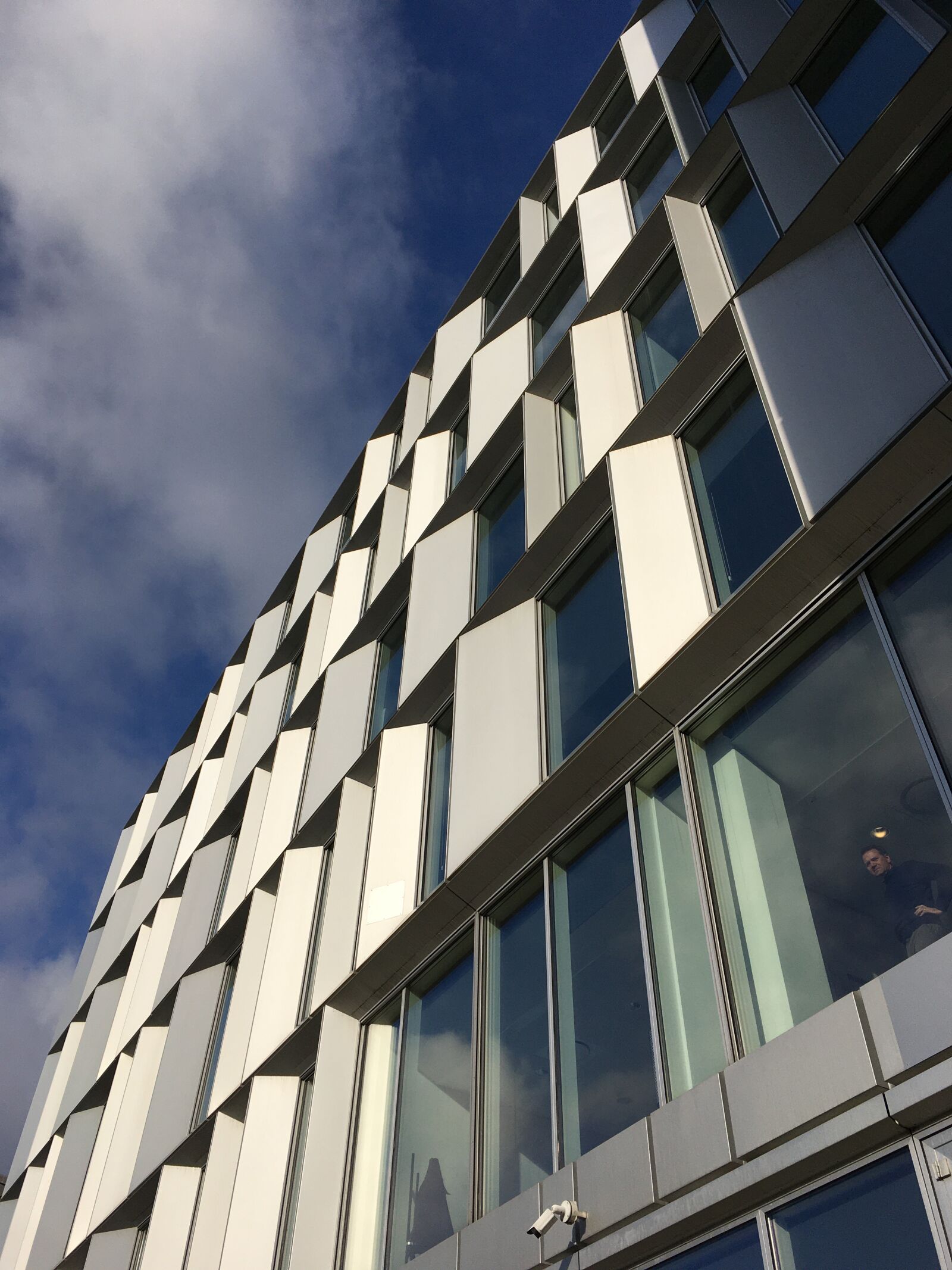 iPhone SE back camera 4.15mm f/2.2 sample photo. Office, sky, building photography
