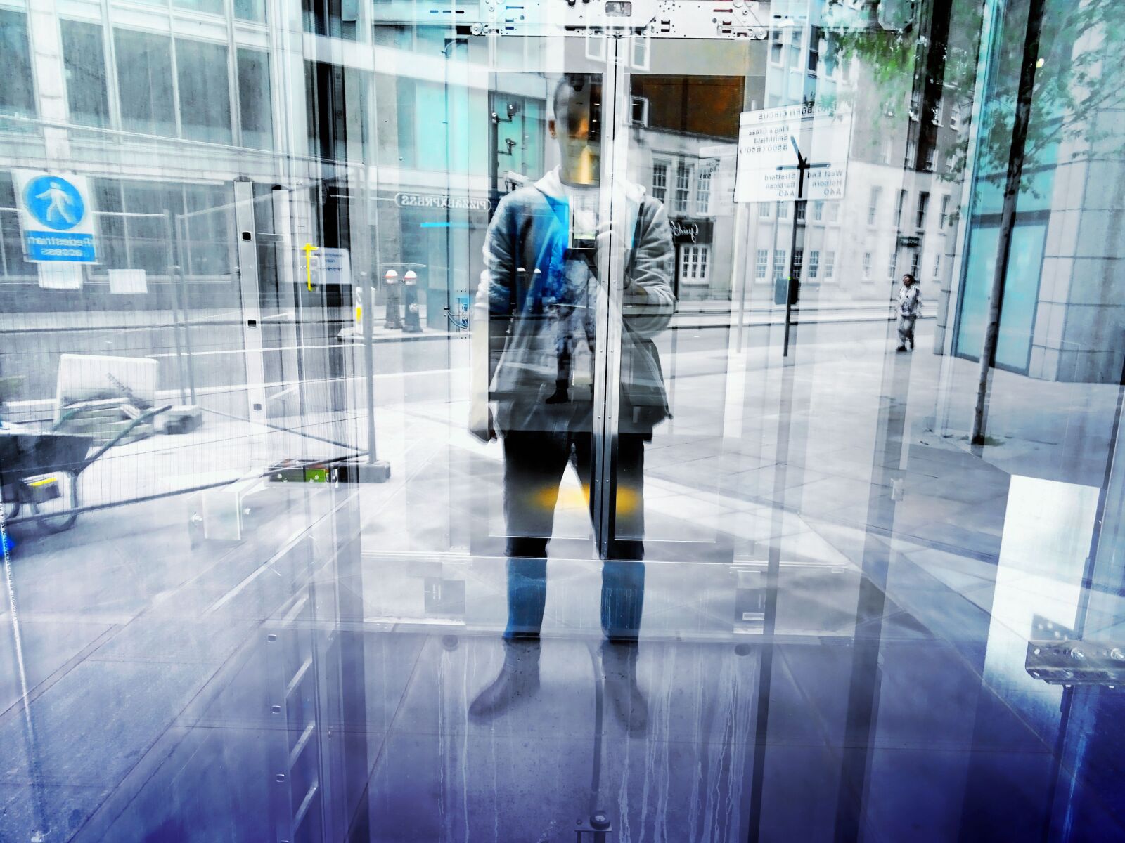 Sony DSC-HX60 sample photo. Architecture, blur, city, man photography