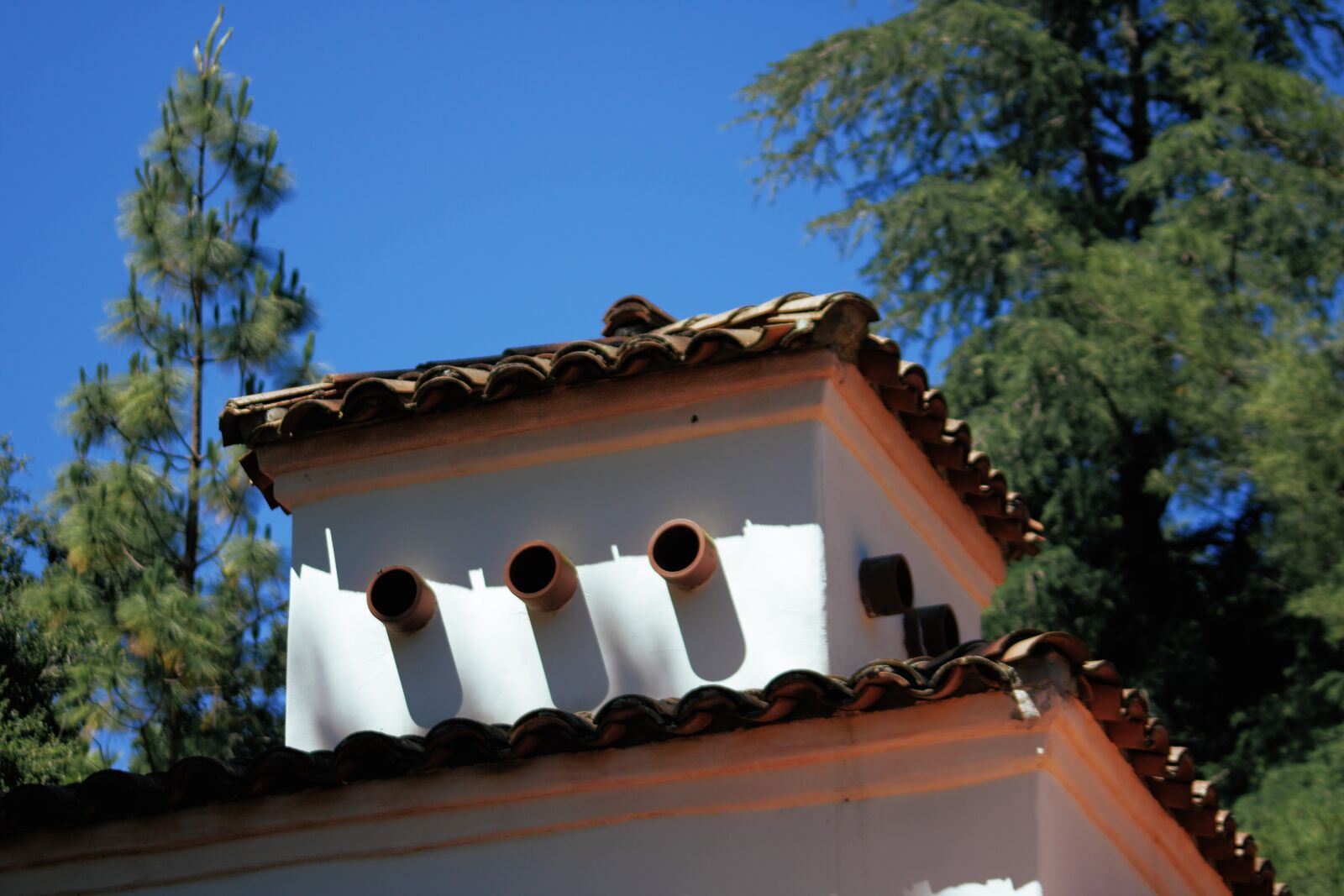Canon EOS 750D (EOS Rebel T6i / EOS Kiss X8i) sample photo. Building, sky, light photography