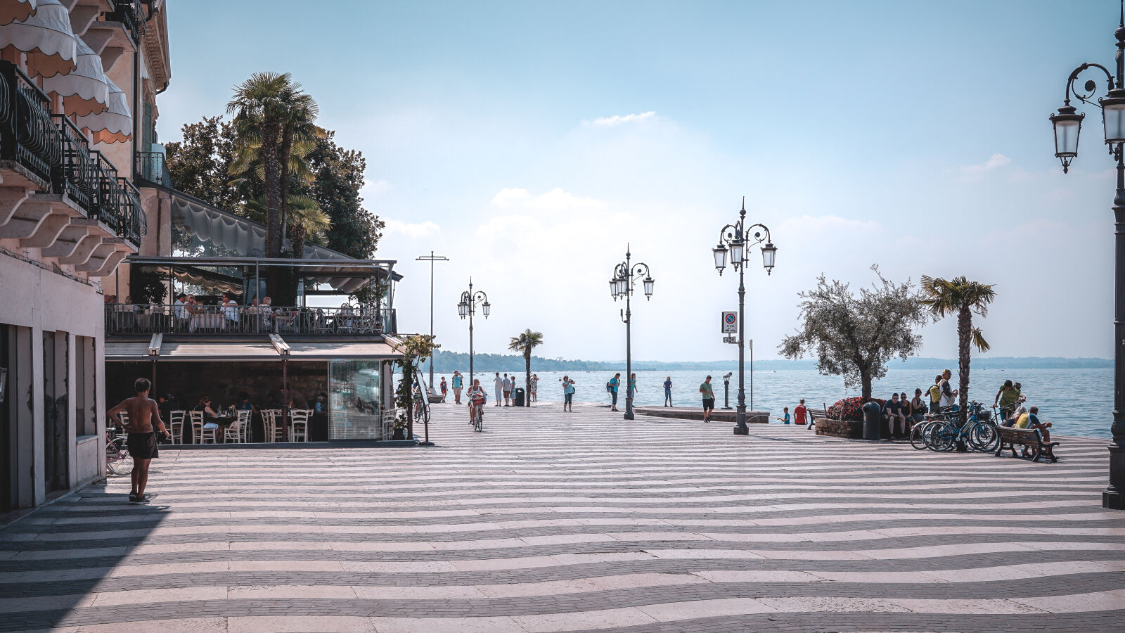 Sony a6000 + Sigma 30mm F2.8 EX DN sample photo. Blue, sky, holiday, italy photography