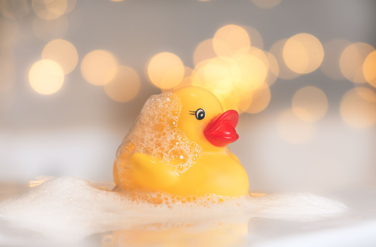 105mm F2.8 sample photo. Rubber duck, toy duck photography