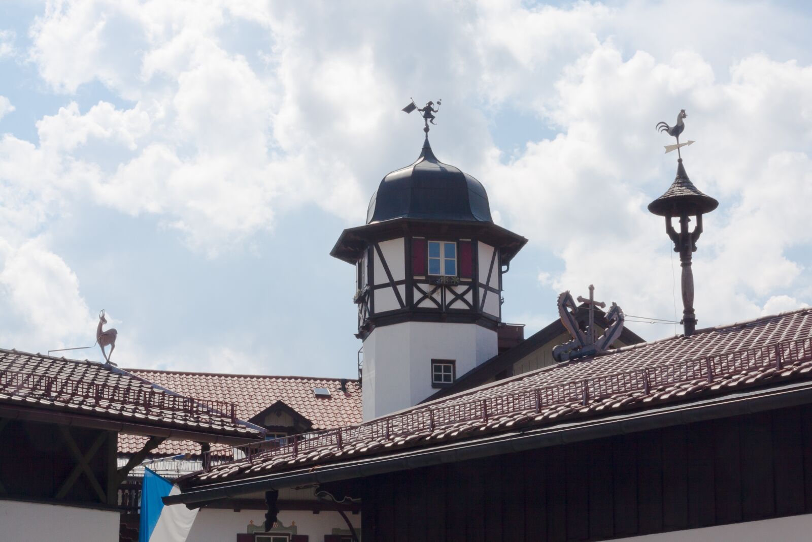 Canon EF-S 17-85mm F4-5.6 IS USM sample photo. Roof, tower, truss photography
