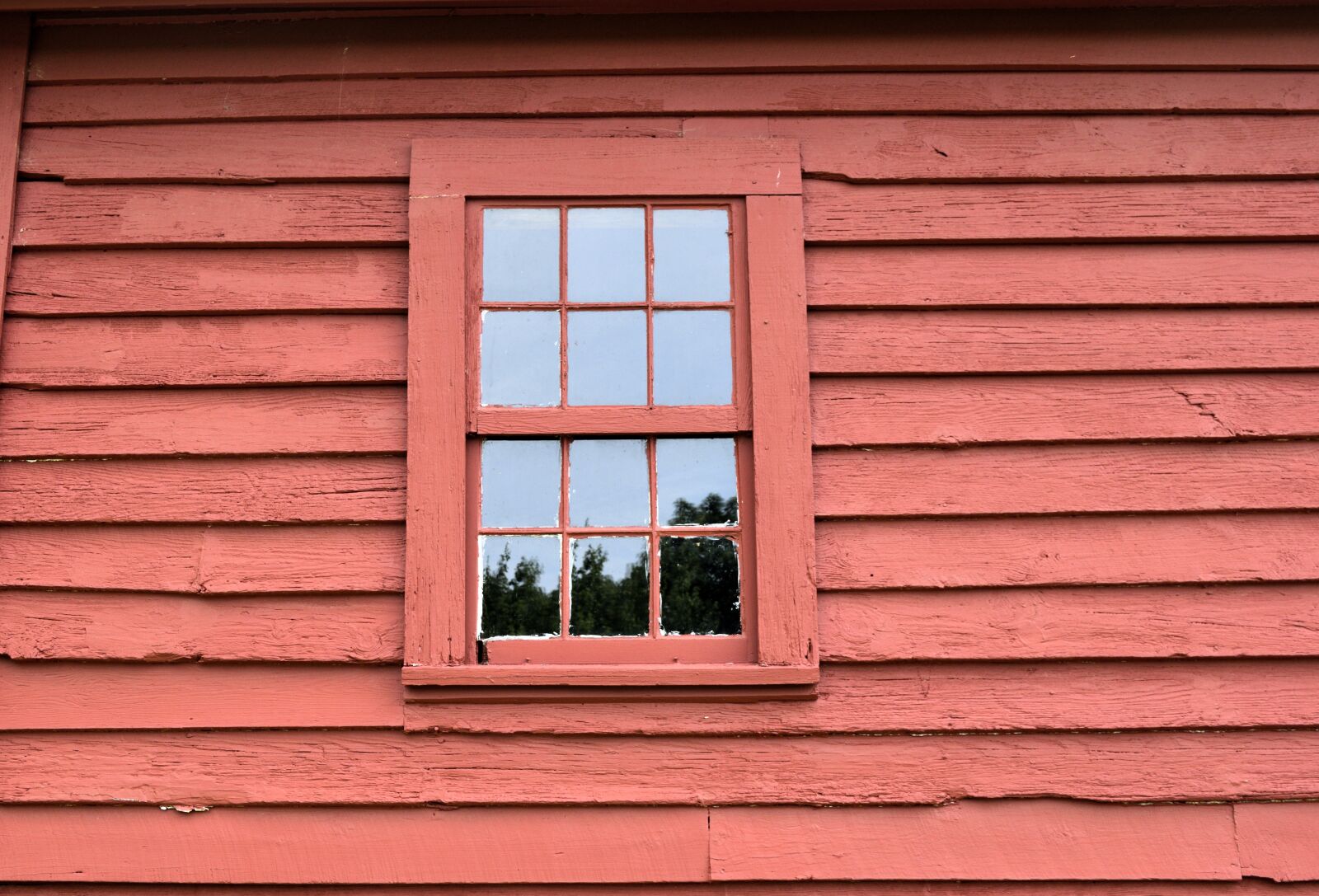 Nikon D3300 sample photo. Exterior wall, background, red photography