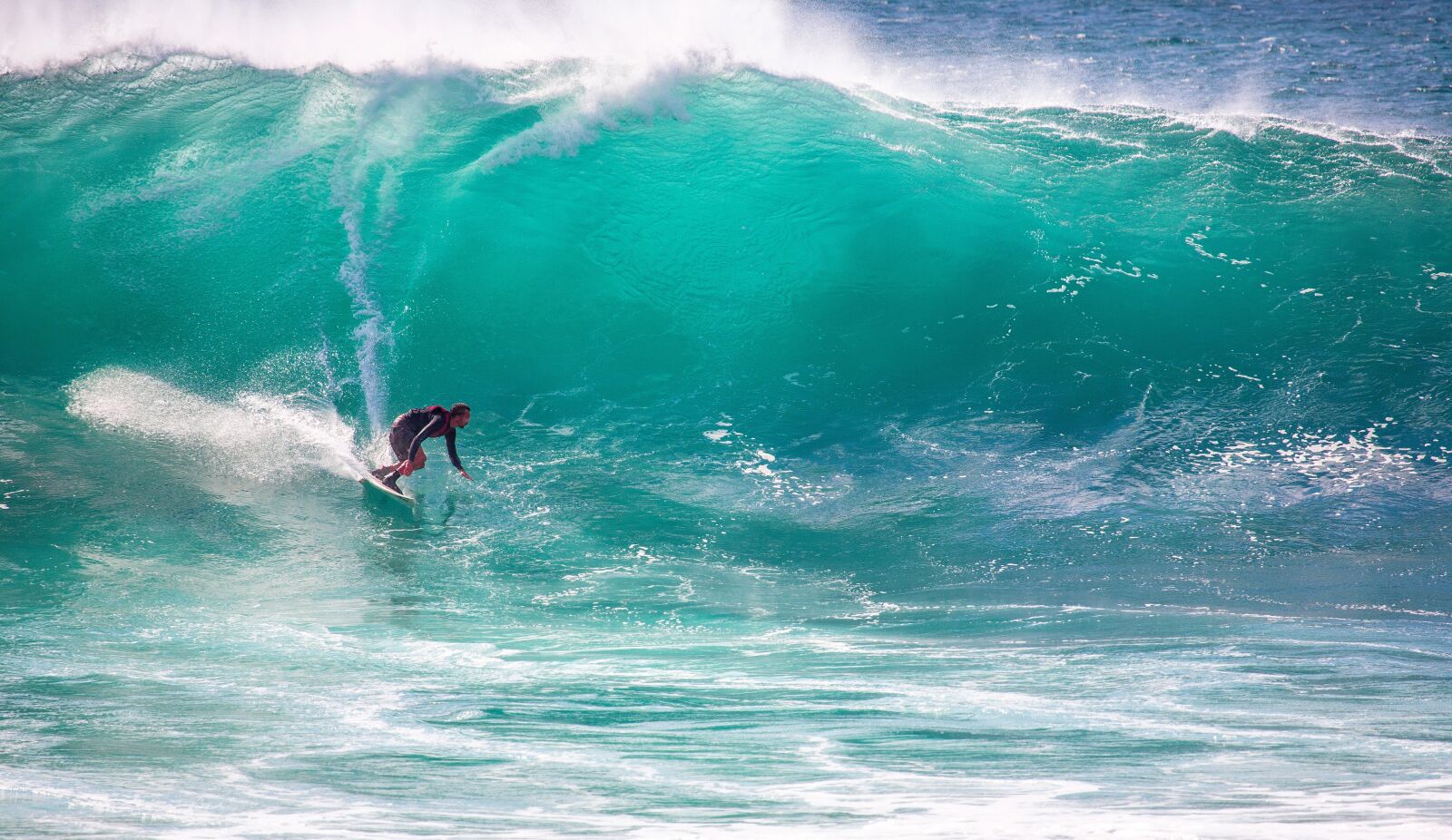 Canon EOS 5D sample photo. Surfing, big waves, speed photography