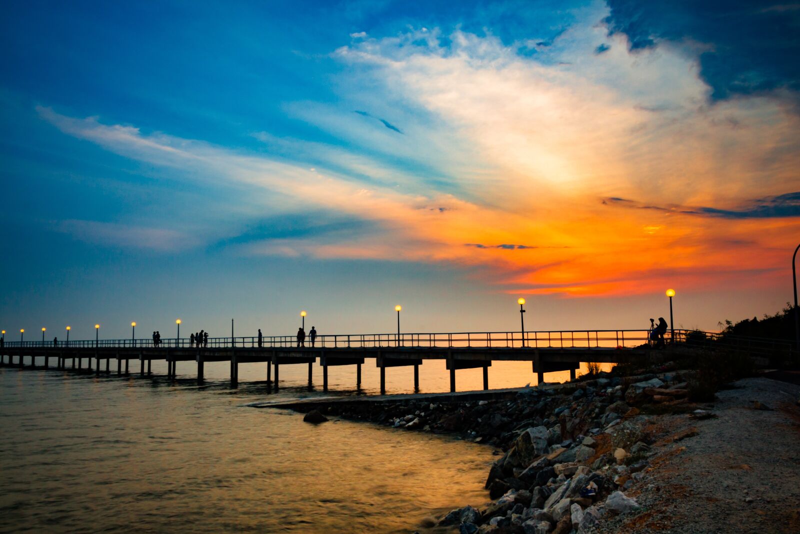 Canon EOS 700D (EOS Rebel T5i / EOS Kiss X7i) sample photo. Sunset, water, dusk photography