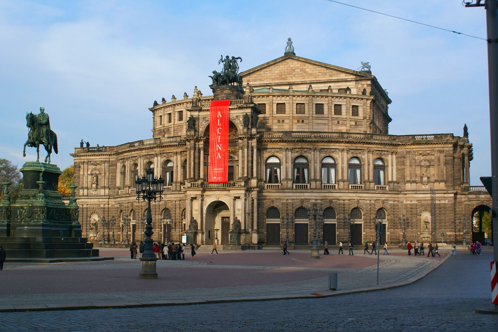 Sony Alpha DSLR-A100 sample photo. Dresden, semper opera house photography