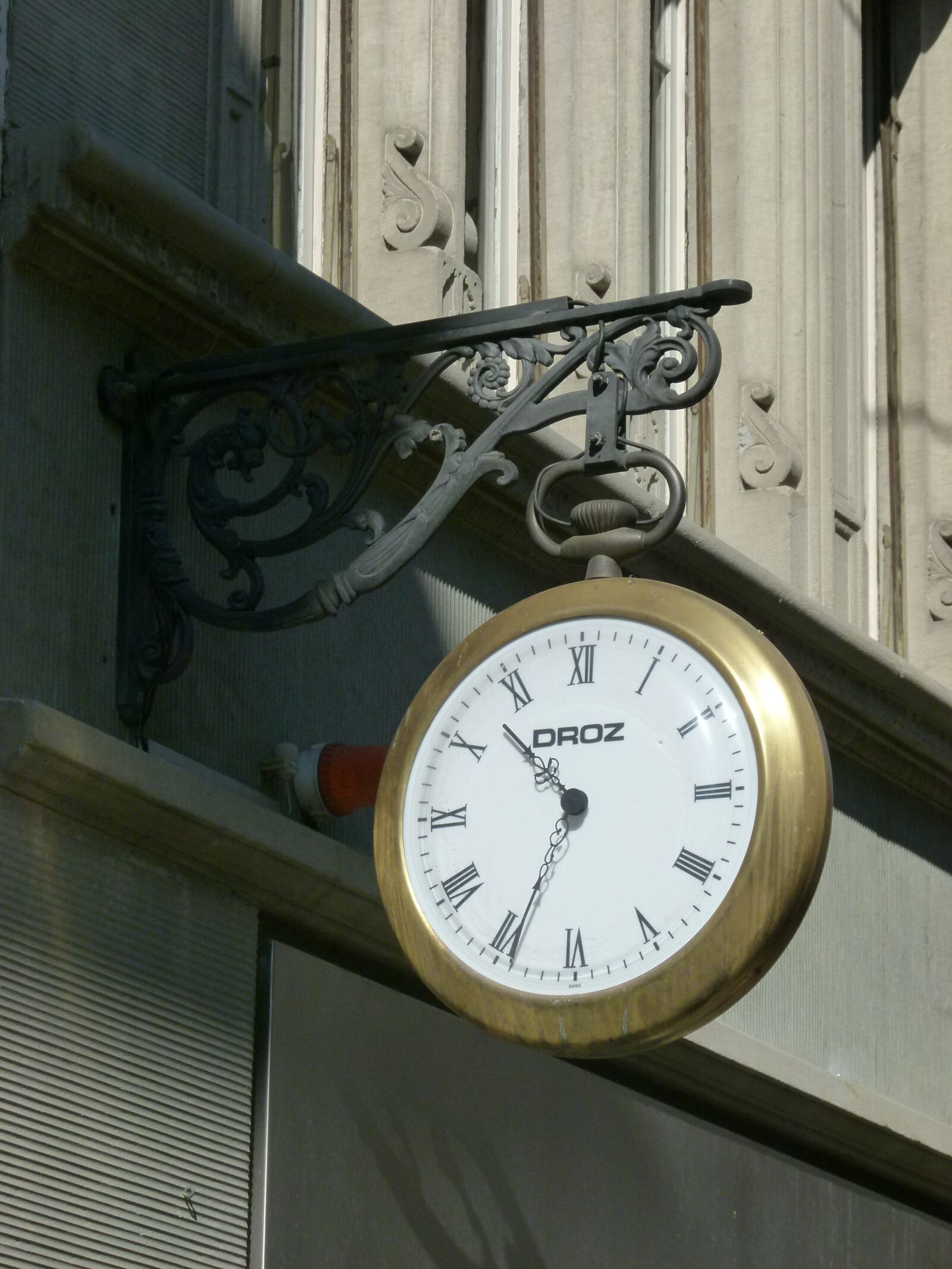 Panasonic Lumix DMC-FZ100 sample photo. Business sign, watchmaker, time photography