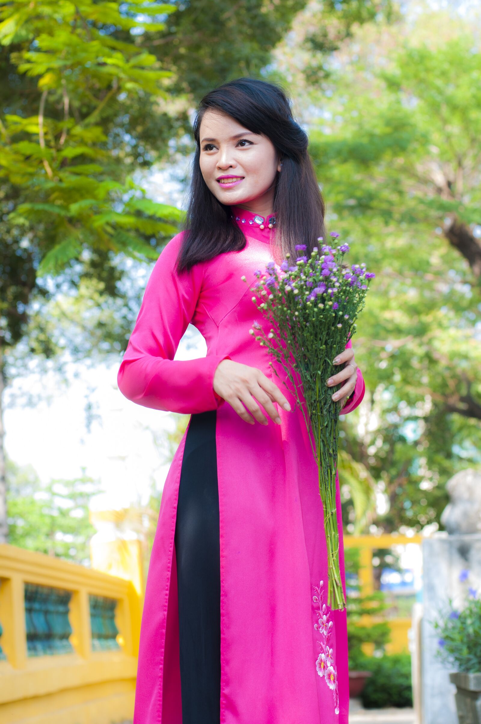 Nikon D300 sample photo. Long coat, pink, girl photography