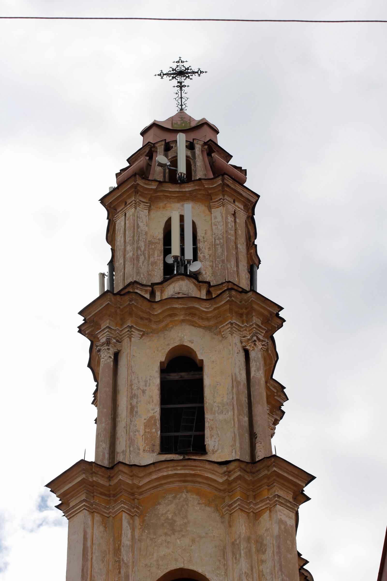 Canon EOS 60D + Canon EF 50mm F1.4 USM sample photo. Vilnius, lithuania, eastern europe photography