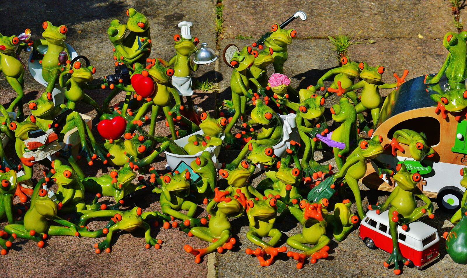 Nikon D3200 sample photo. Frogs, many, group photography