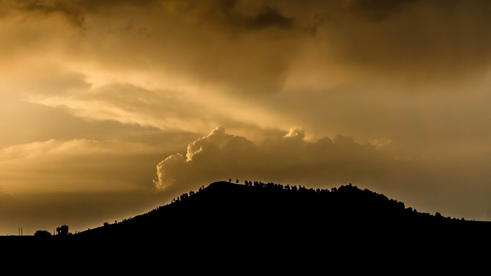 Sony E 16-50mm F3.5-5.6 PZ OSS sample photo. Sunset, mounting, landscape photography