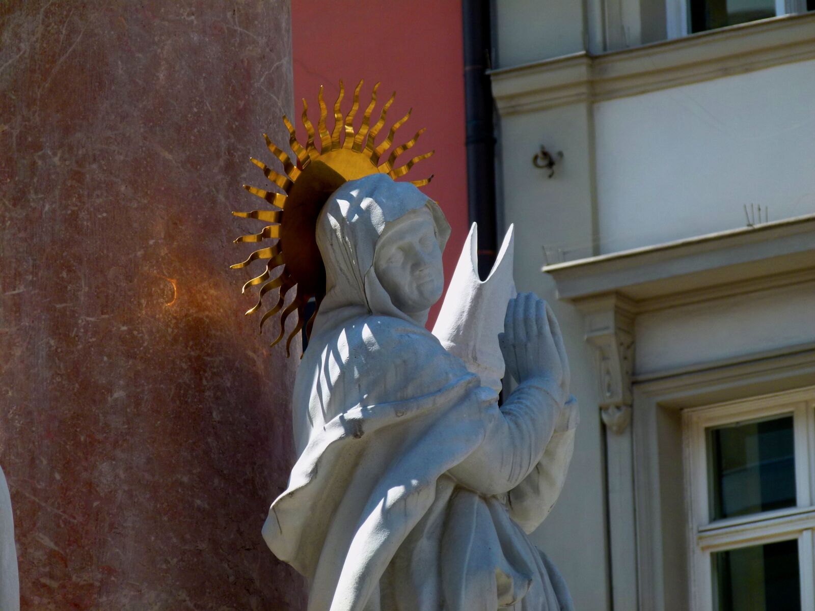 Panasonic Lumix DMC-FZ100 sample photo. Figure, area, architecture photography
