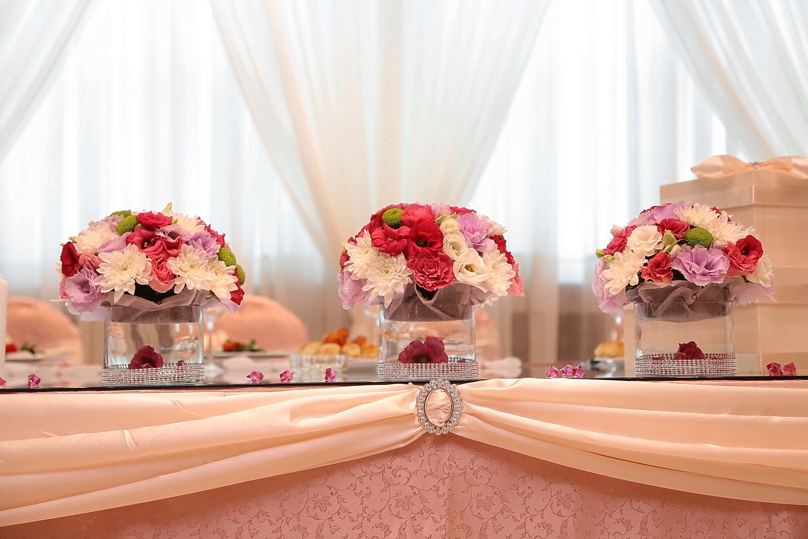 Canon EF 24-105mm F4L IS USM sample photo. Wedding, decoration, wedding bouquet photography
