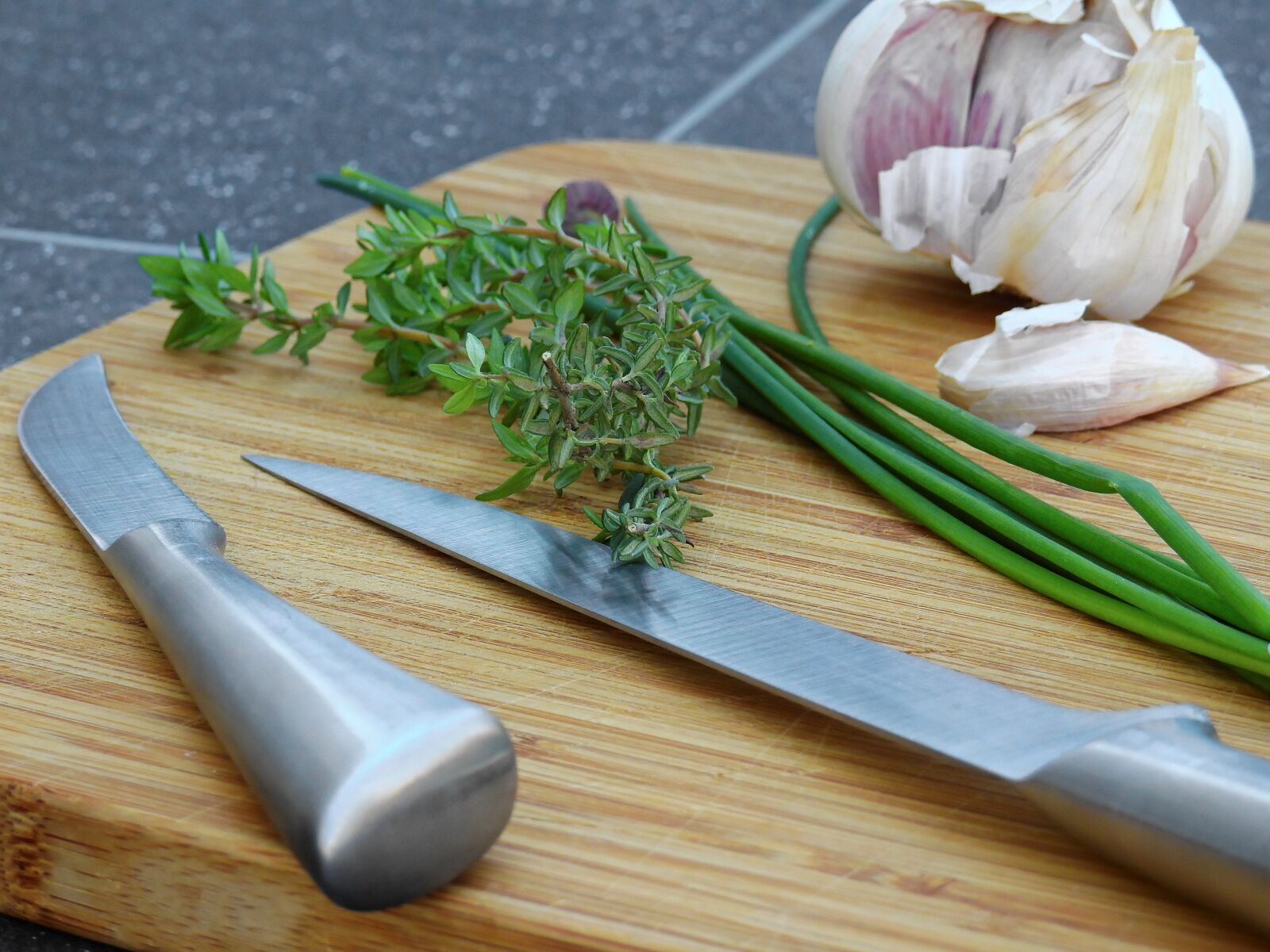 Nikon Coolpix P900 sample photo. Herbs, rosemary, leek photography
