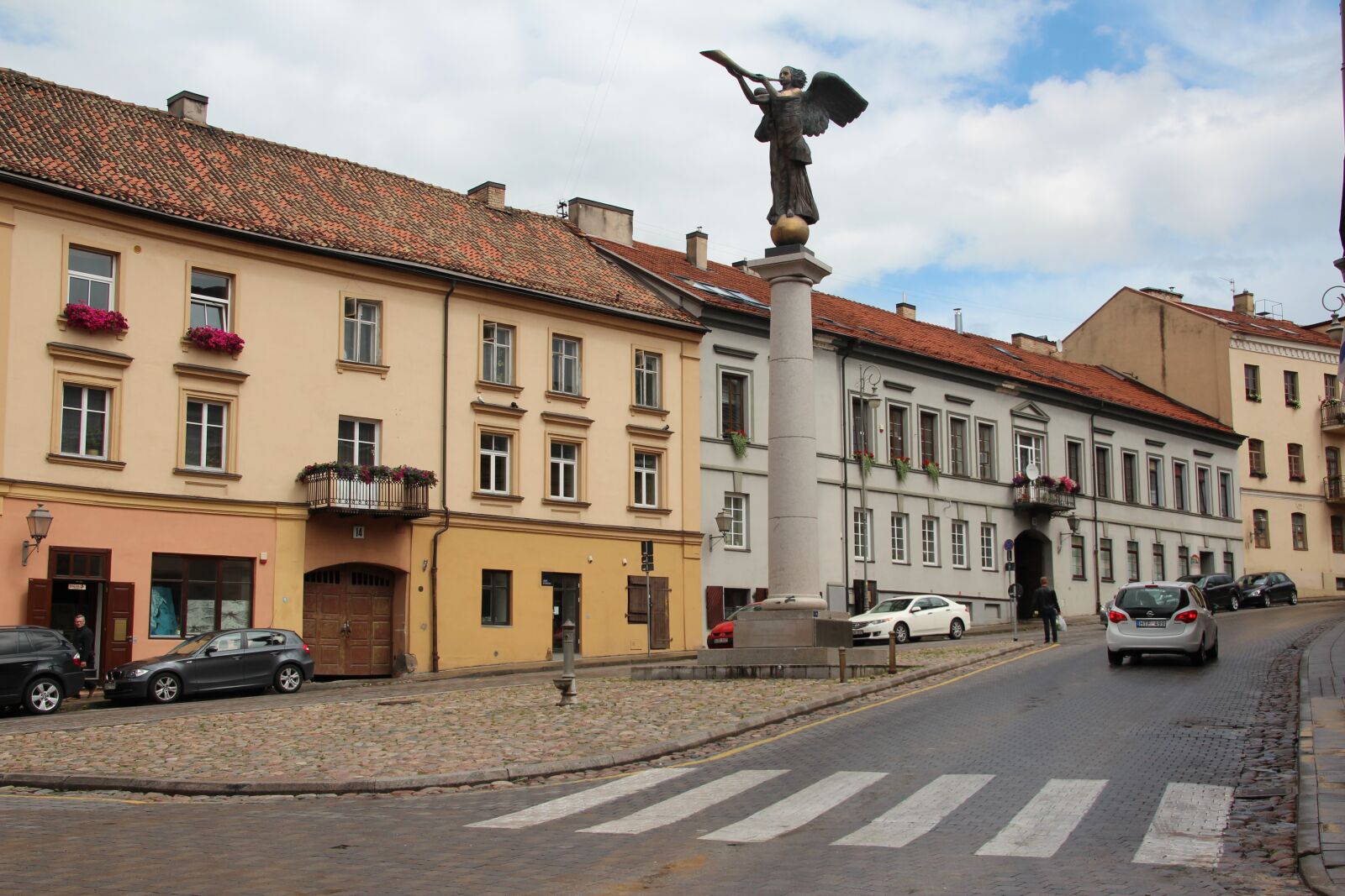 Canon EOS 600D (Rebel EOS T3i / EOS Kiss X5) sample photo. Lithuania, vilnius, urban landscape photography