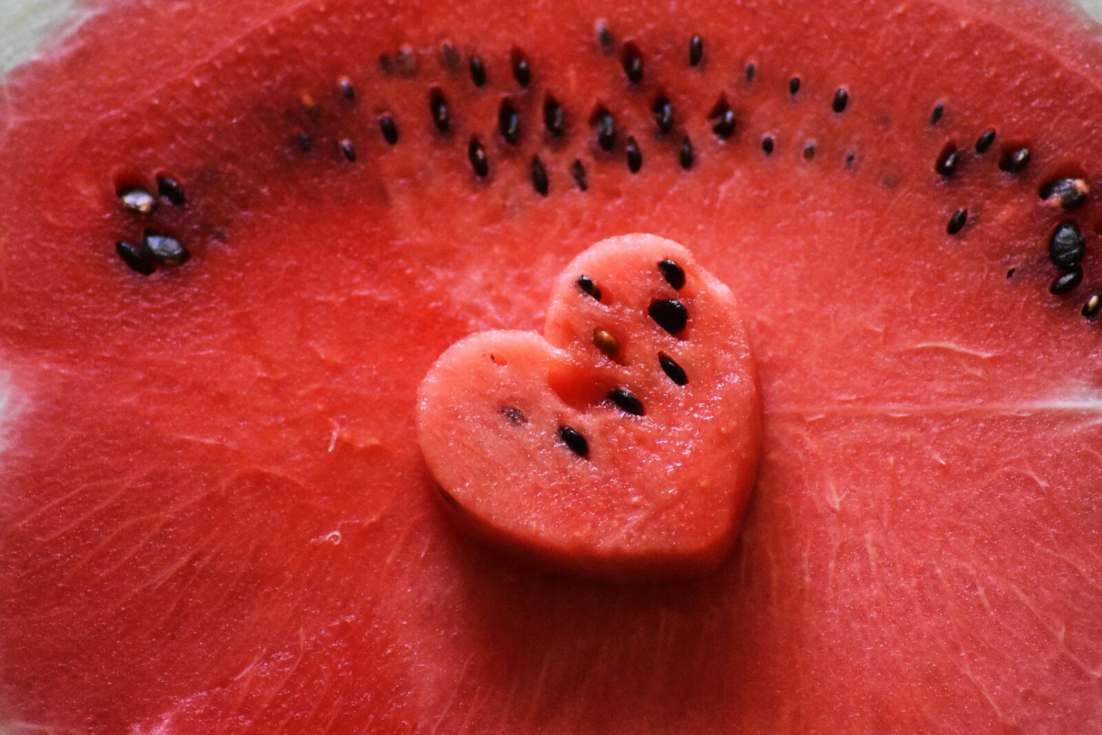 Nikon D3400 sample photo. Heart, watermelon, red photography