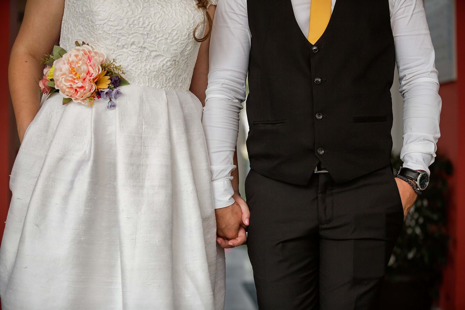 Canon EF 70-200mm F2.8L IS II USM sample photo. Wedding bouquet, bride, togetherness photography