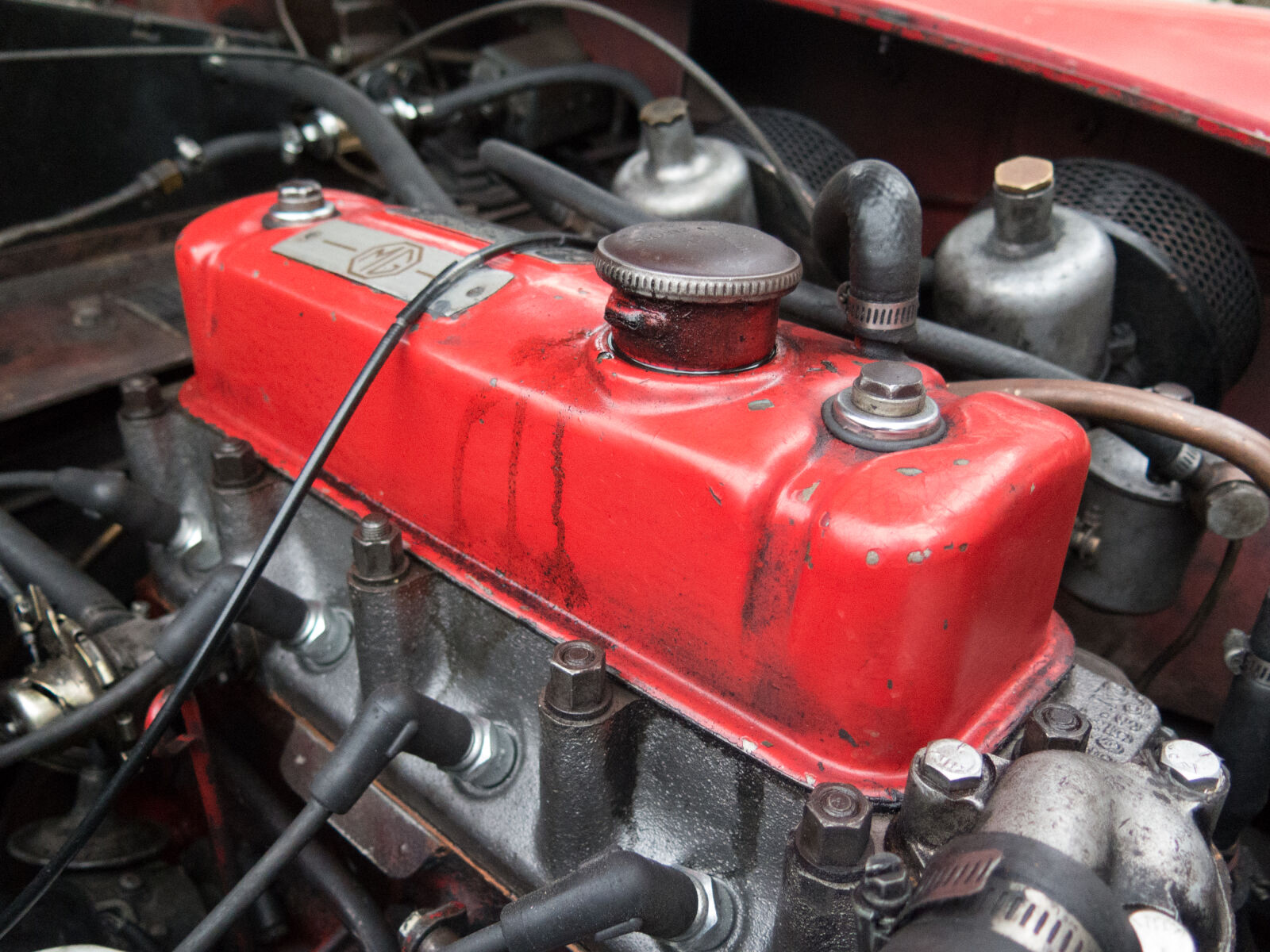 Canon PowerShot G16 sample photo. Automotive, car, engine, hose photography