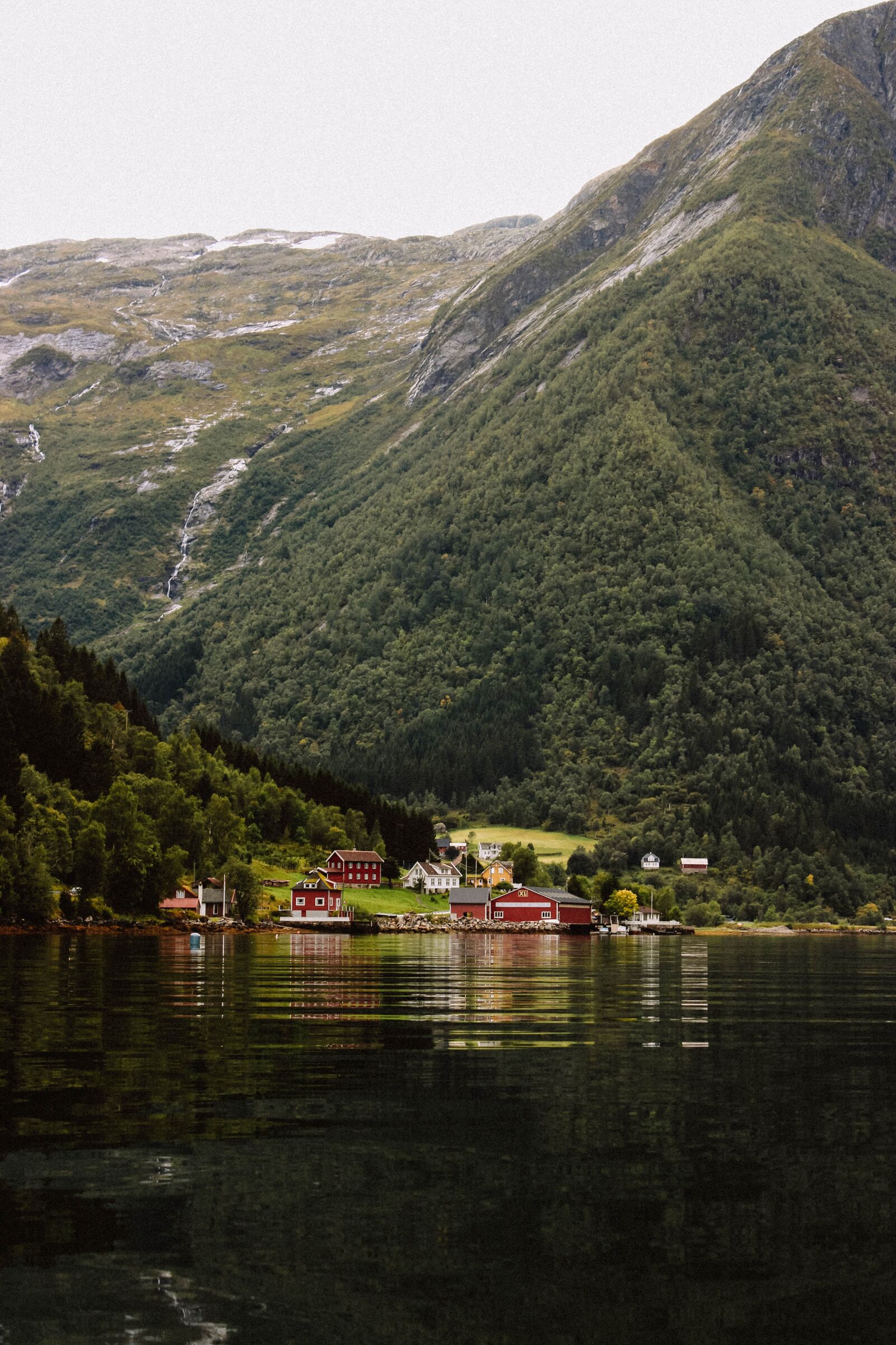 Canon EOS 600D (Rebel EOS T3i / EOS Kiss X5) sample photo. Norway, fjord, landscape photography