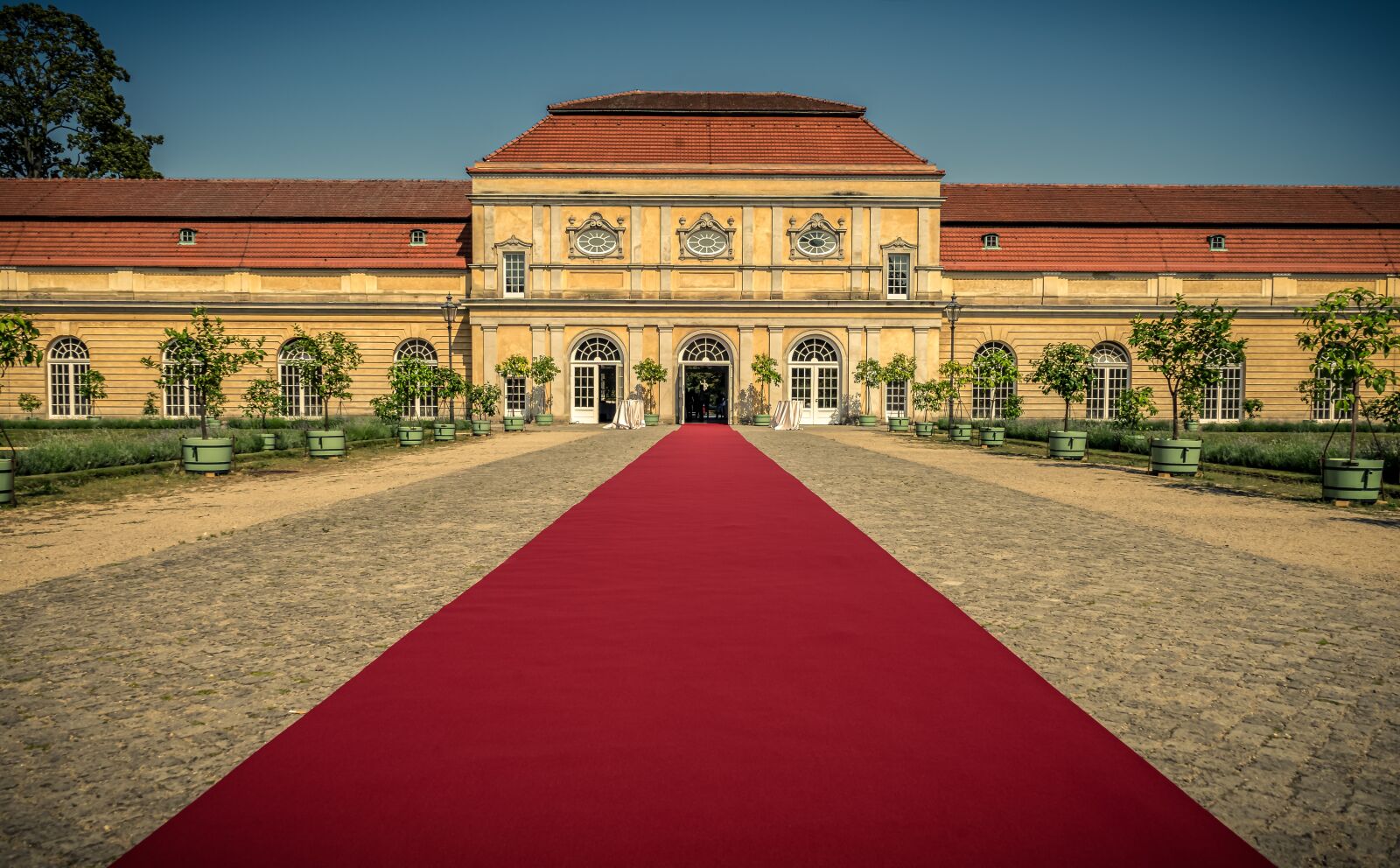 Sony FE 28-70mm F3.5-5.6 OSS sample photo. Castle, building, architecture photography