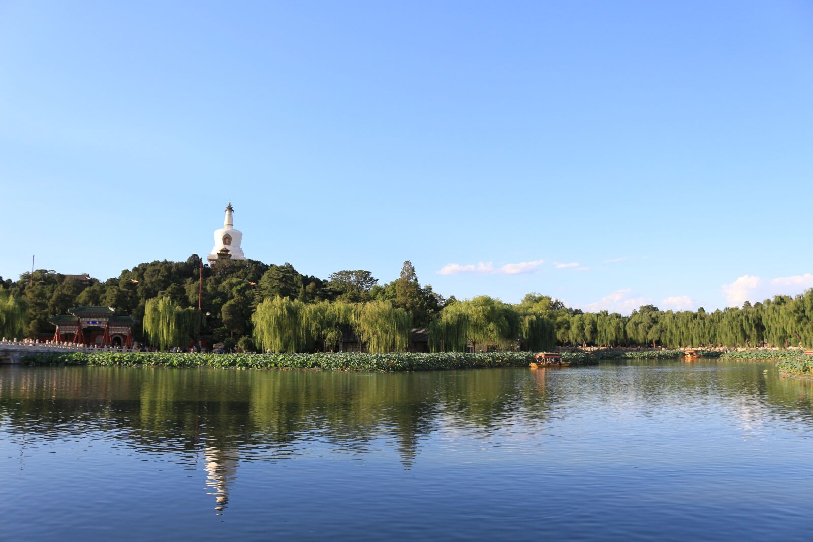 Canon EOS 700D (EOS Rebel T5i / EOS Kiss X7i) sample photo. Beihai park, the scenery photography
