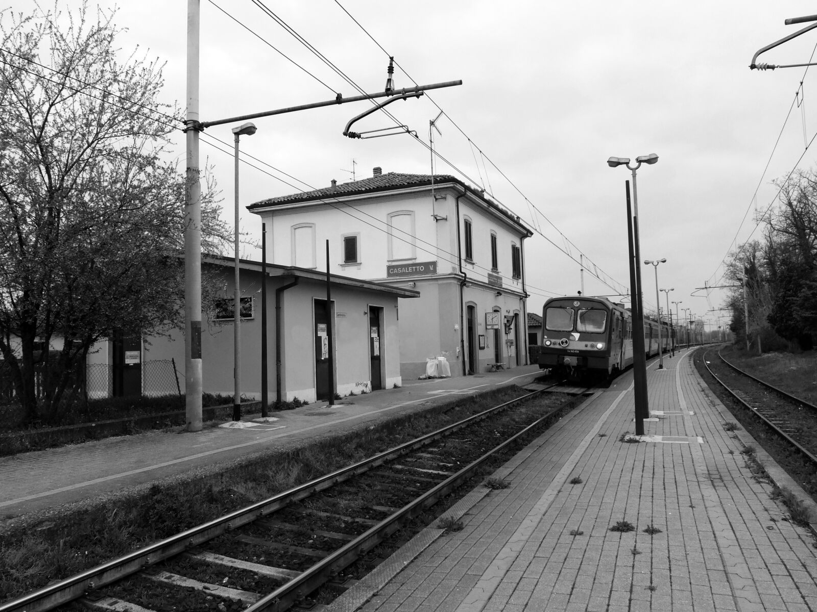 Fujifilm X30 sample photo. Train, the railway line photography