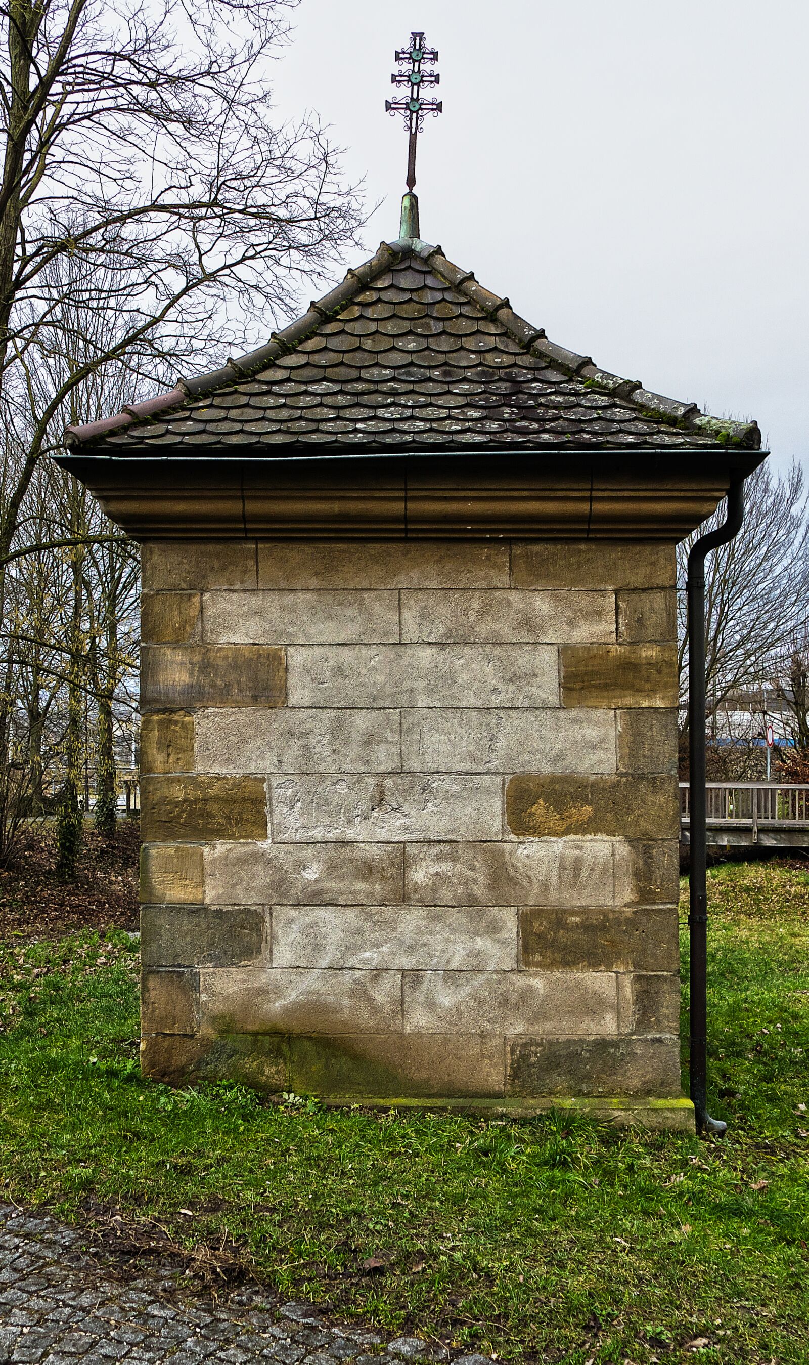 Panasonic Lumix DMC-FZ1000 sample photo. Chapel, facade, stone wall photography