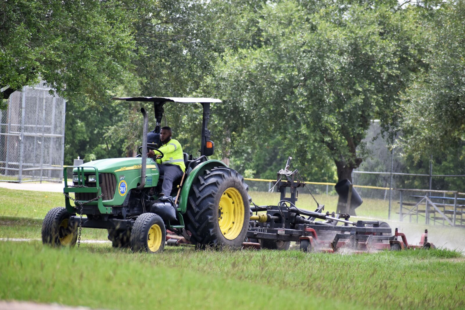 Nikon D3500 sample photo. Lawncare, tractor, landscaping photography