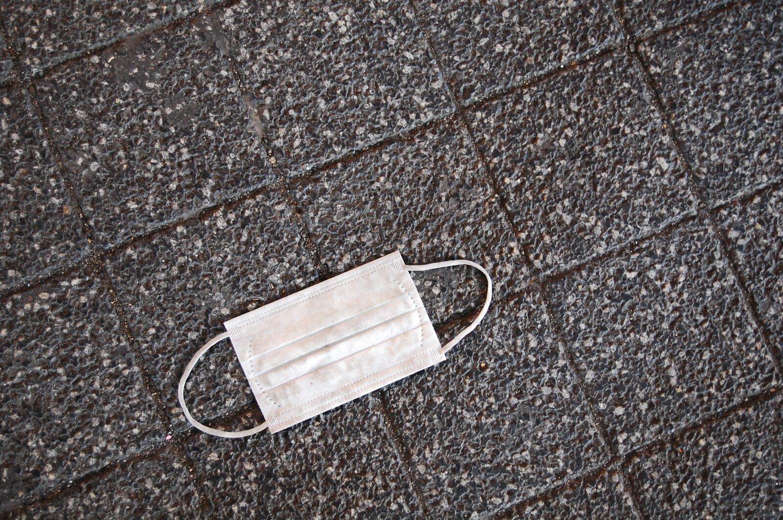 Nikon D40 sample photo. Japan, tokyo, mask photography