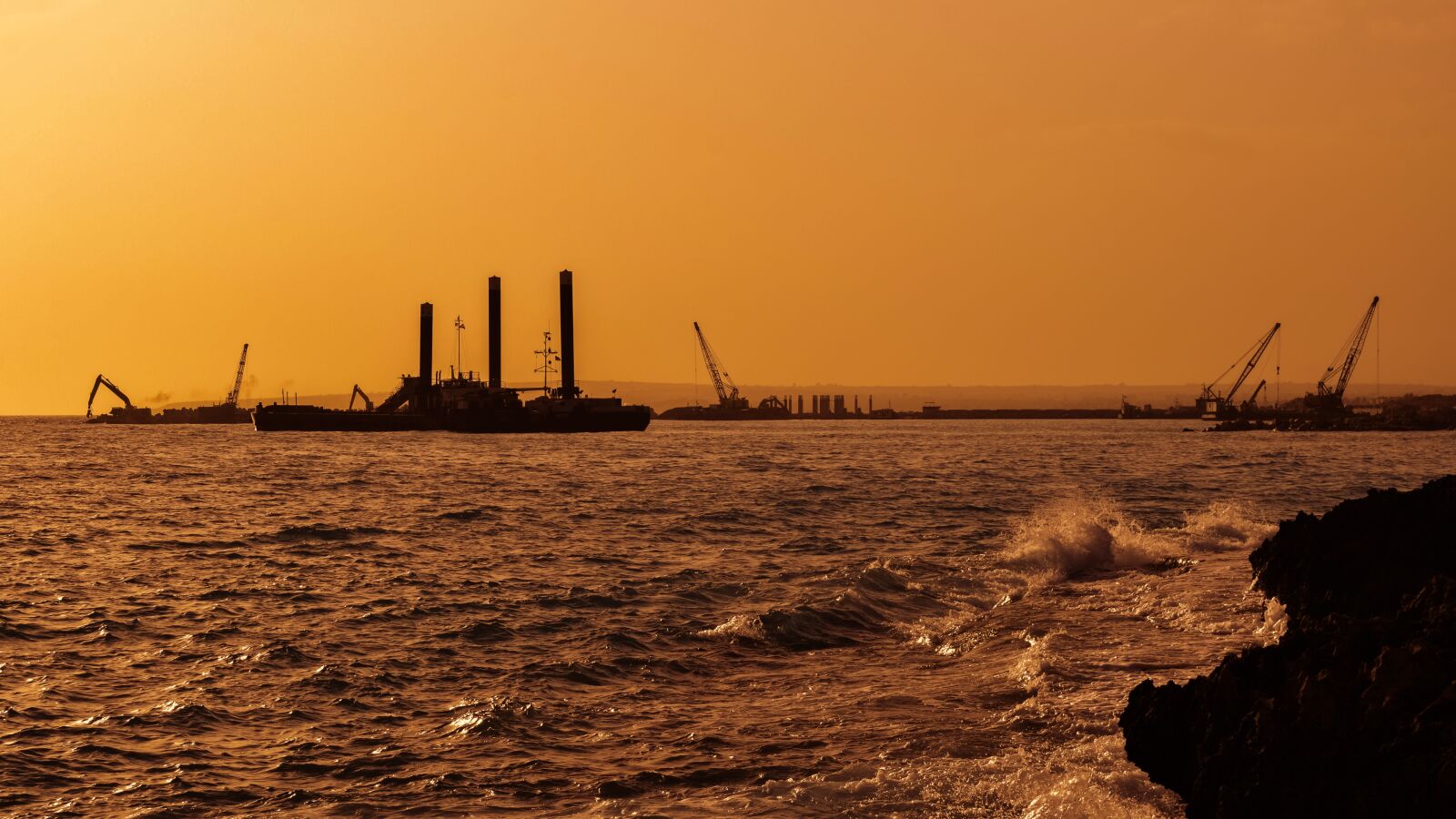 Nikon D3300 sample photo. Sunset, shadows, silhouettes photography
