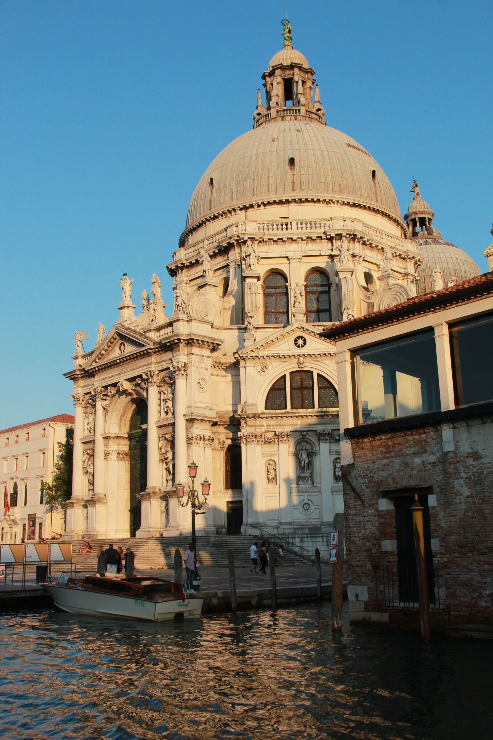 Canon EOS 600D (Rebel EOS T3i / EOS Kiss X5) sample photo. Venice, channel, holiday photography