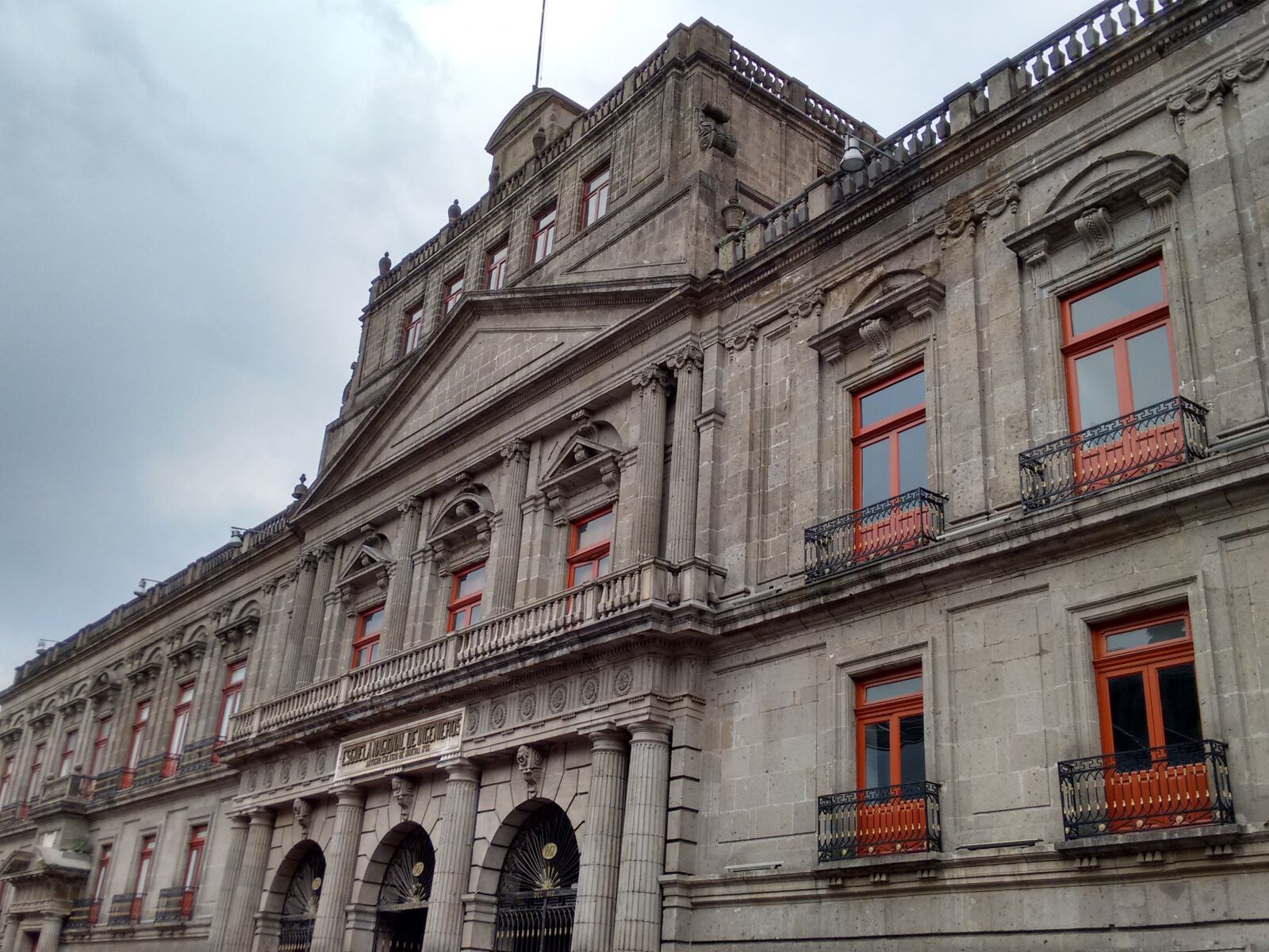 Motorola Moto G (2nd Gen) sample photo. Palace mining, cdmx, monument photography