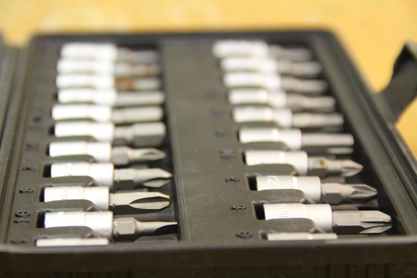 Canon EOS 650D (EOS Rebel T4i / EOS Kiss X6i) sample photo. Bits, drill, towers photography
