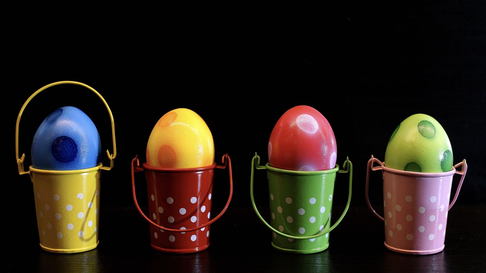 Sony ILCA-77M2 sample photo. Easter, egg, colorful photography