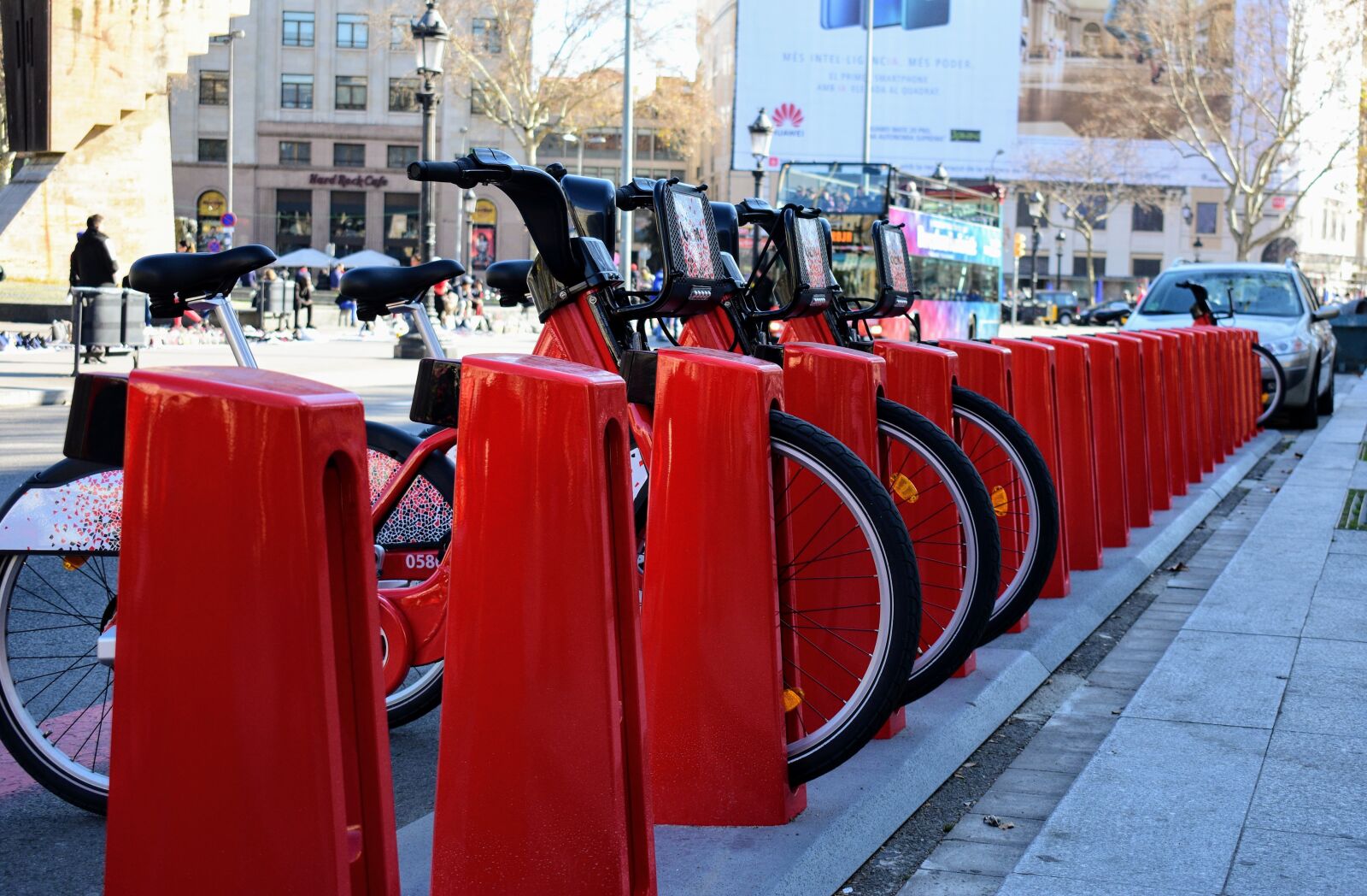 Nikon D7200 sample photo. Barcelona, bicycles, sharing photography